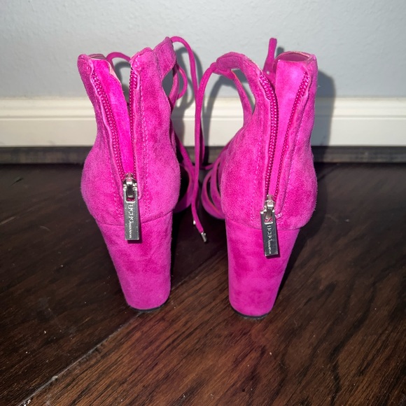 pink heels - Picture 3 of 3